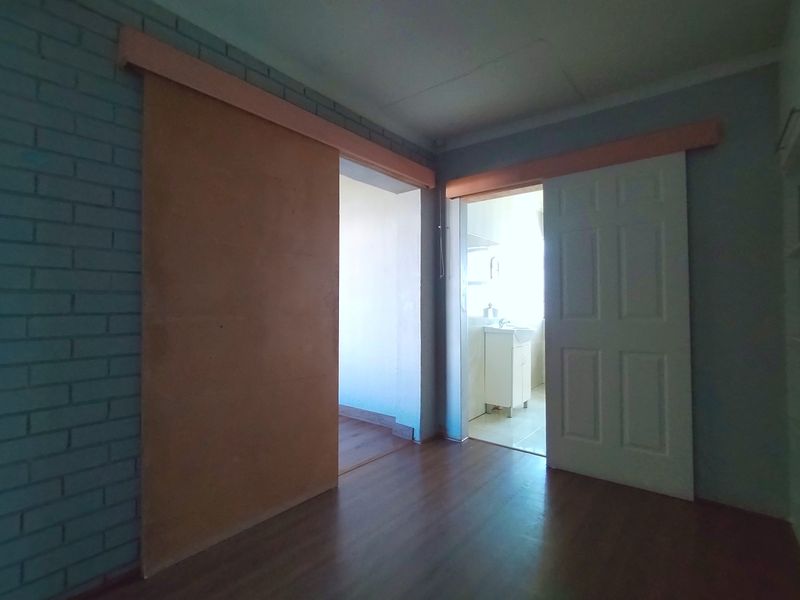 3 Bedroom House To-Let In Dalpark! - Photo 10