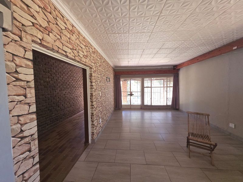 BEAUTIFUL PLOT FOR SALE IN SONLANDPARK - Photo 9