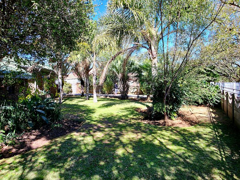 Exquisite 5-Bedroom Residence | Prime Location in Del Judor Ext 4 - Photo 6