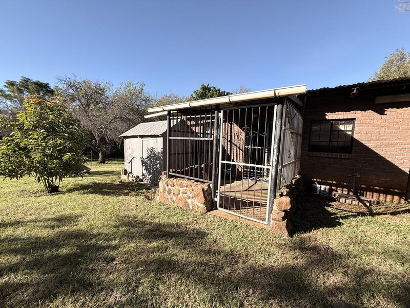 4 Bedroom House with a flatlet option in Signal hill - Photo 9