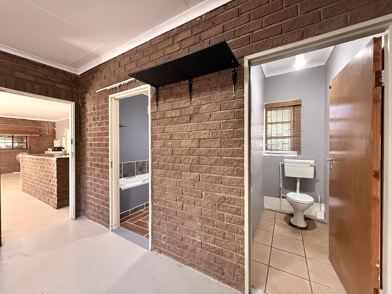 4 Bedroom House with a flatlet option in Signal hill - Photo 7