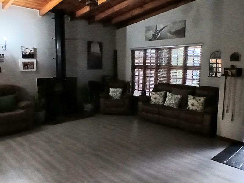 Move-in ready! - Photo 6