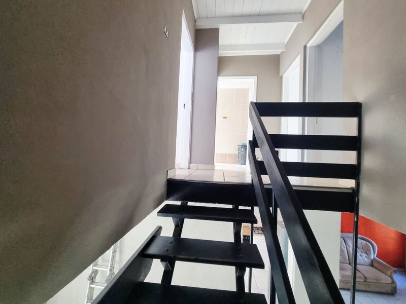 Duplex For Sale - Photo 10