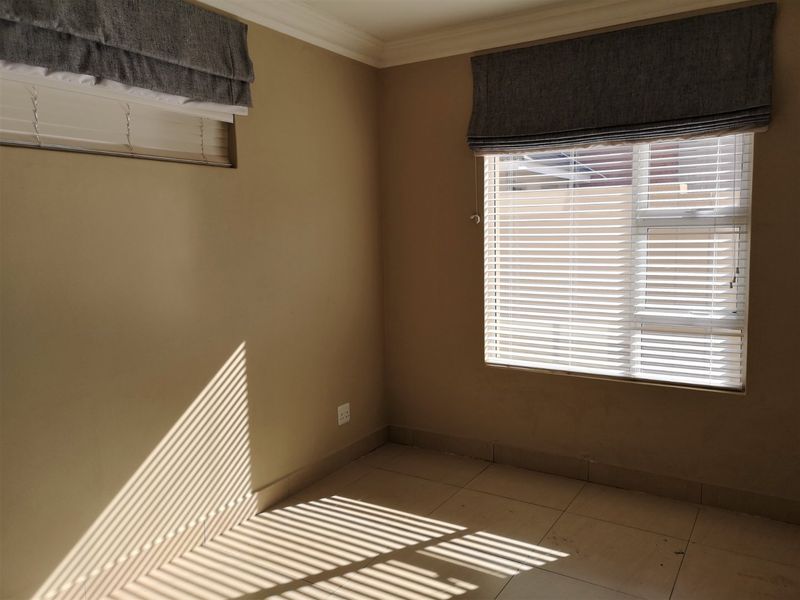 An Exceptional 4-Bedroom Double Storey Townhouse Designed for Refined Family Living - Photo 5