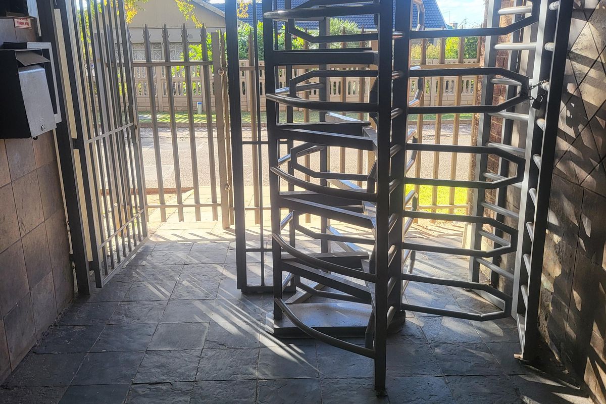 Fixer pper - Photo 5