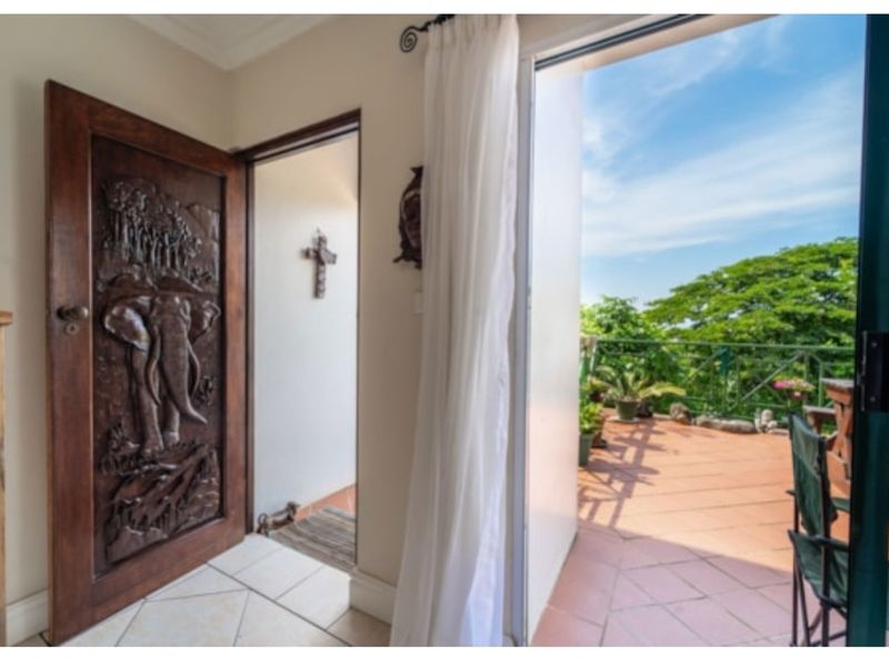 Coastal Sanctuary in Westbrook: Sea Views & Total Backup - Photo 3