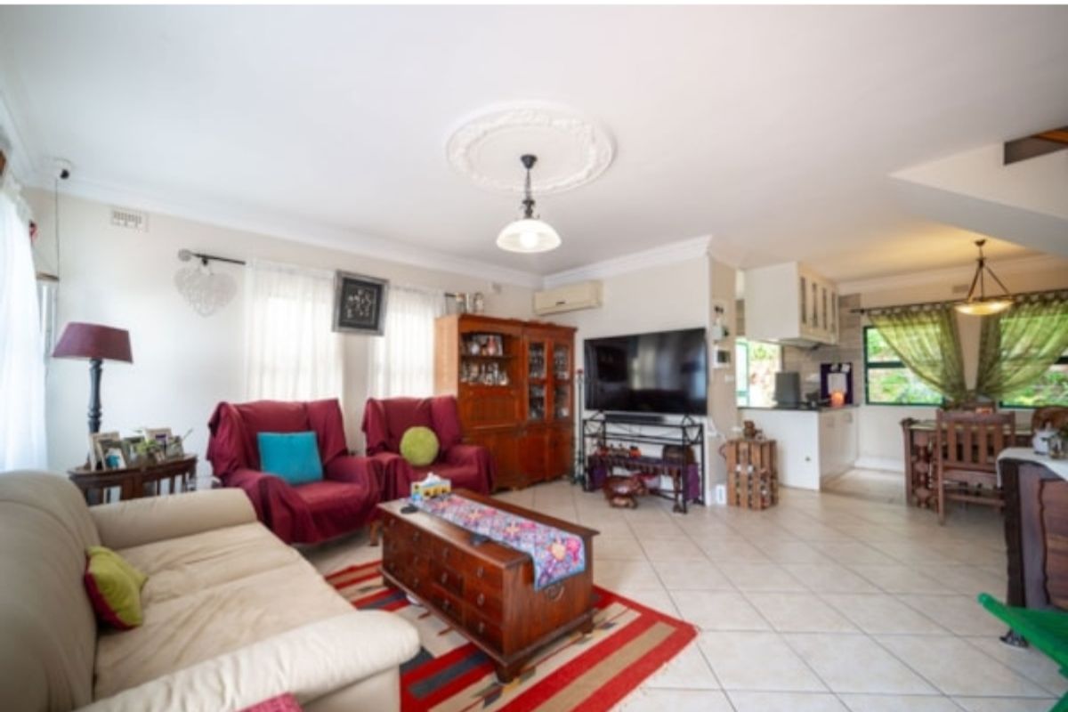 Coastal Sanctuary in Westbrook: Sea Views & Total Backup - Photo 5