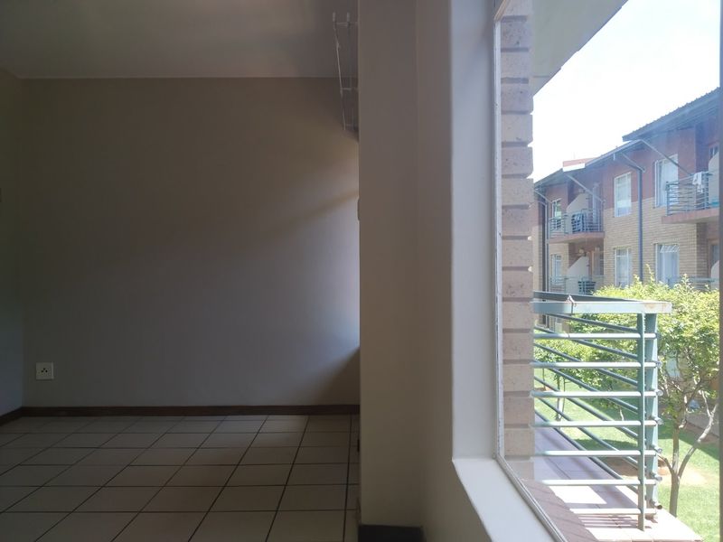 Secure Studio Living in the Heart of Milpark – Ideal Student or Young Professional Accommodation - Photo 5