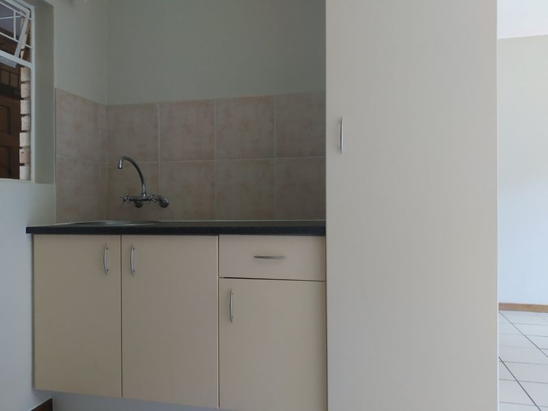 Secure Studio Living in the Heart of Milpark – Ideal Student or Young Professional Accommodation - Photo 9