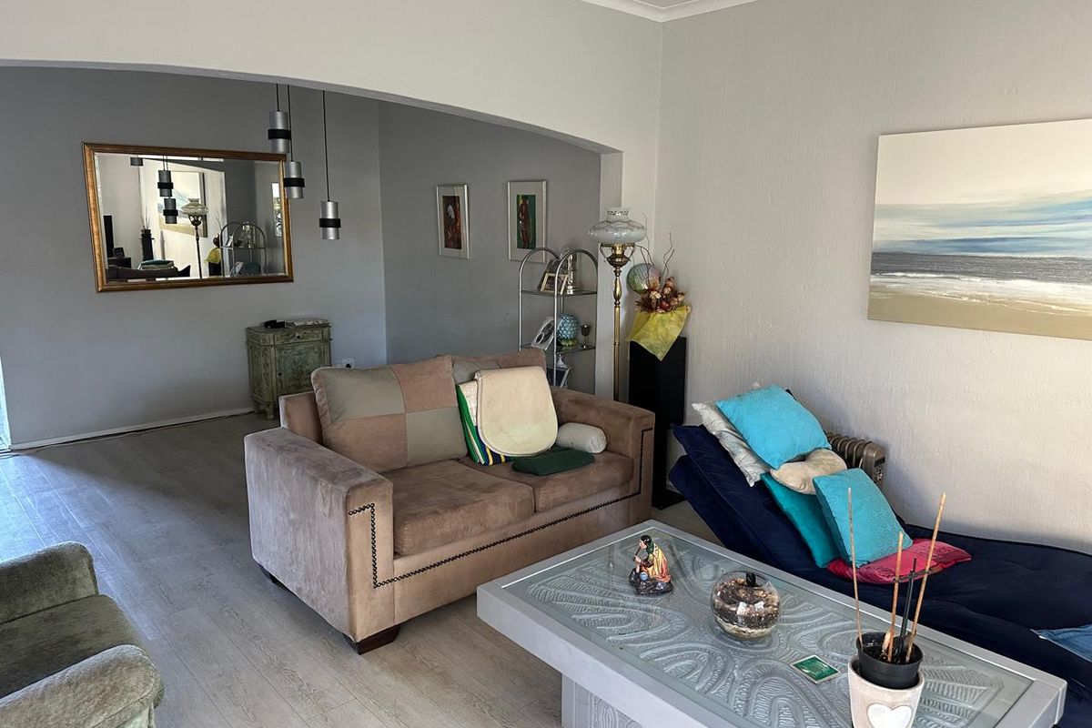 Peaceful Garden Simplex Living in the Heart of Strathavon - Photo 3