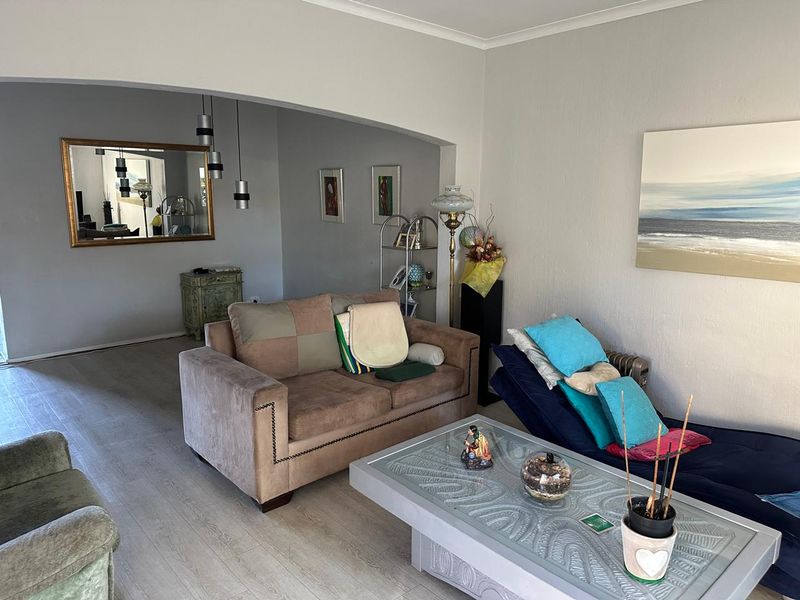 Peaceful Garden Simplex Living in the Heart of Strathavon - Photo 3