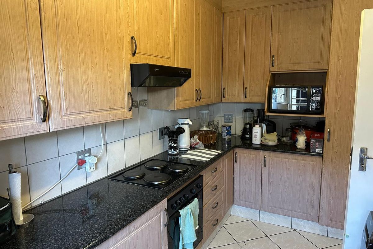Peaceful Garden Simplex Living in the Heart of Strathavon - Photo 5