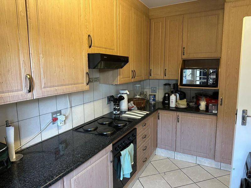 Peaceful Garden Simplex Living in the Heart of Strathavon - Photo 5