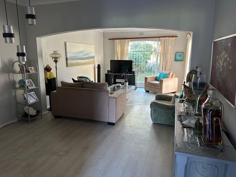 Peaceful Garden Simplex Living in the Heart of Strathavon - Photo 4
