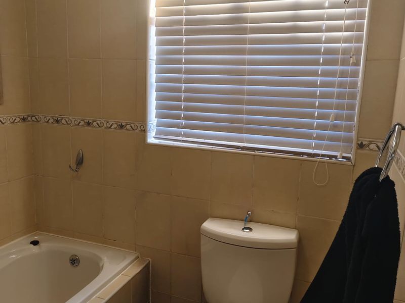 Modern & Spacious Pet-Friendly Townhouse in Secure Complex – Vaalpark - Photo 9