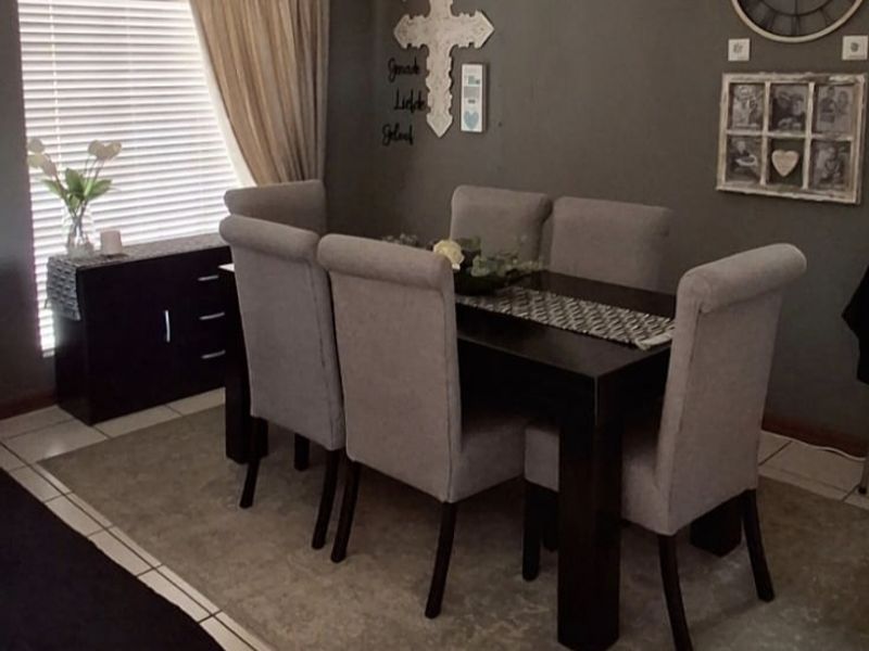 Modern & Spacious Pet-Friendly Townhouse in Secure Complex – Vaalpark - Photo 8