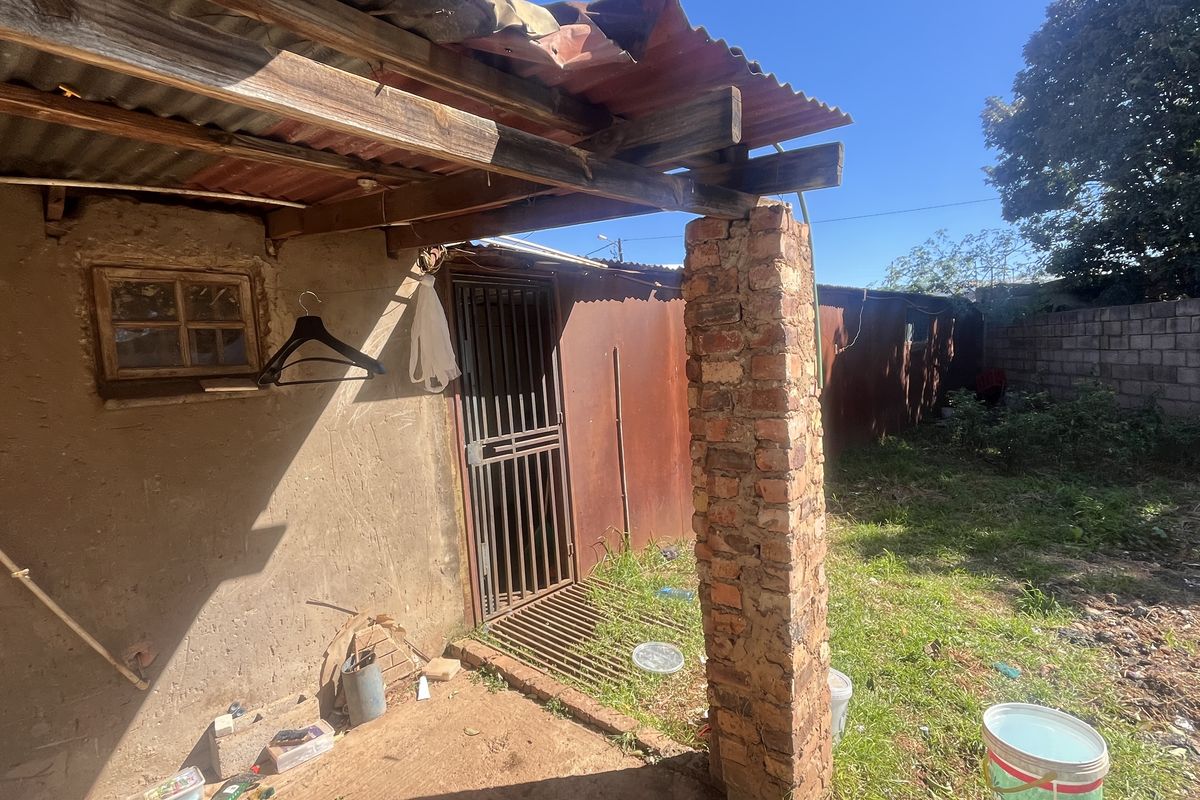 Versatile Property with Dual Living & Agricultural Potential - Photo 3