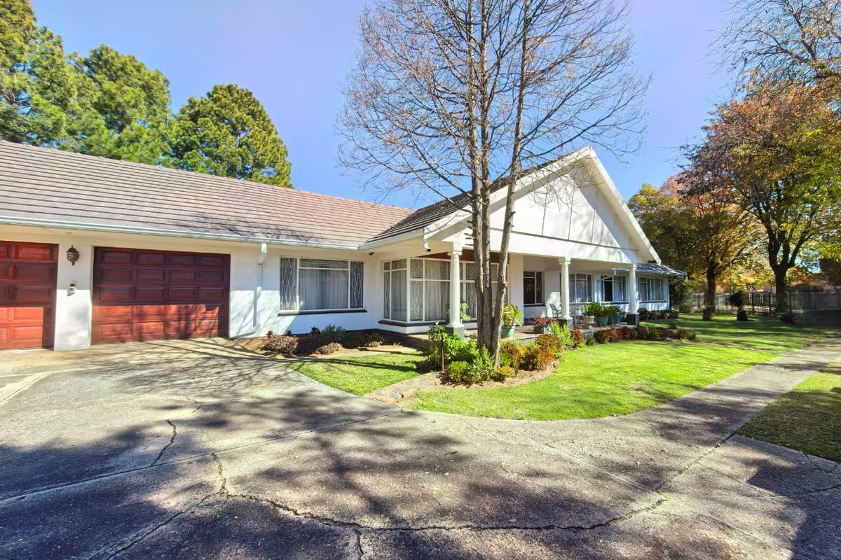 Beautiful, spacious, family house for sale in Sasolburg in a prime area - Photo 2