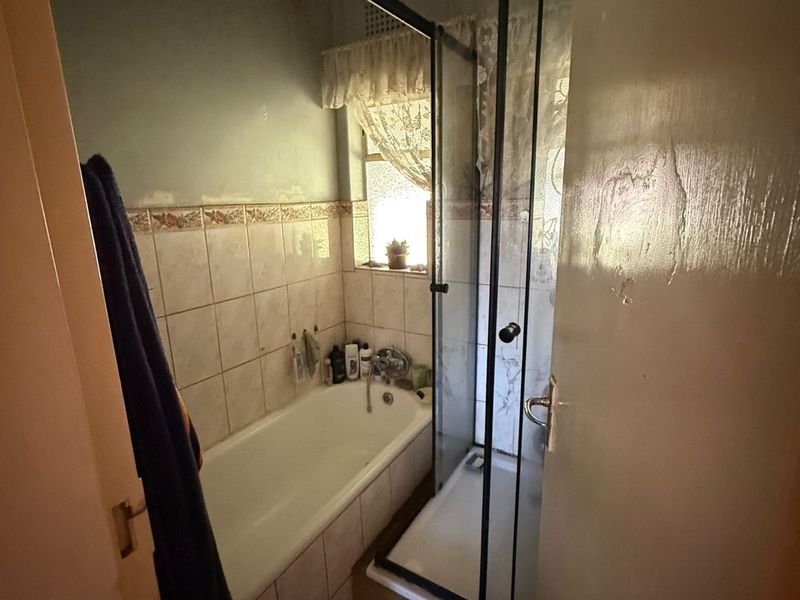 INVESTOR’S DREAM IN SW5! - Photo 4