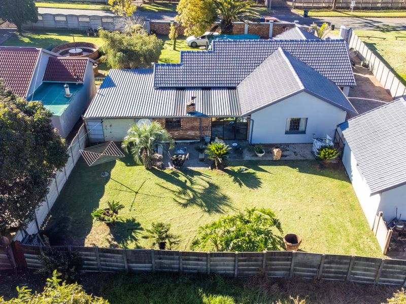 3 Bedroom House For Sale Impala Park - Photo 4