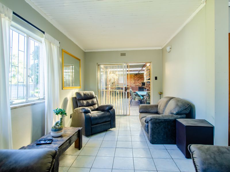 3 Bedroom House For Sale Impala Park - Photo 10