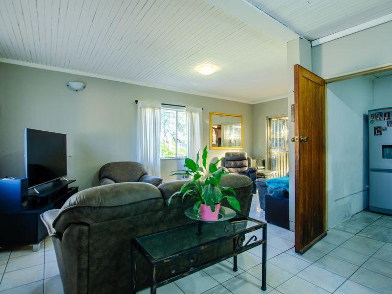 3 Bedroom House For Sale Impala Park - Photo 9