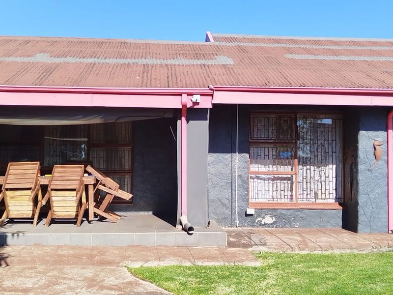 Big family home with 2 flats - Photo 2