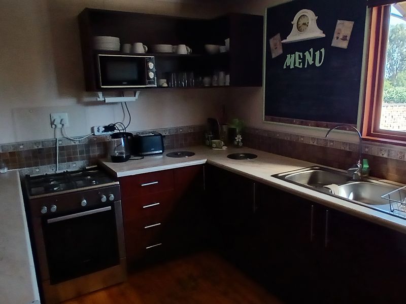 Home that feels like a holiday! - Photo 6