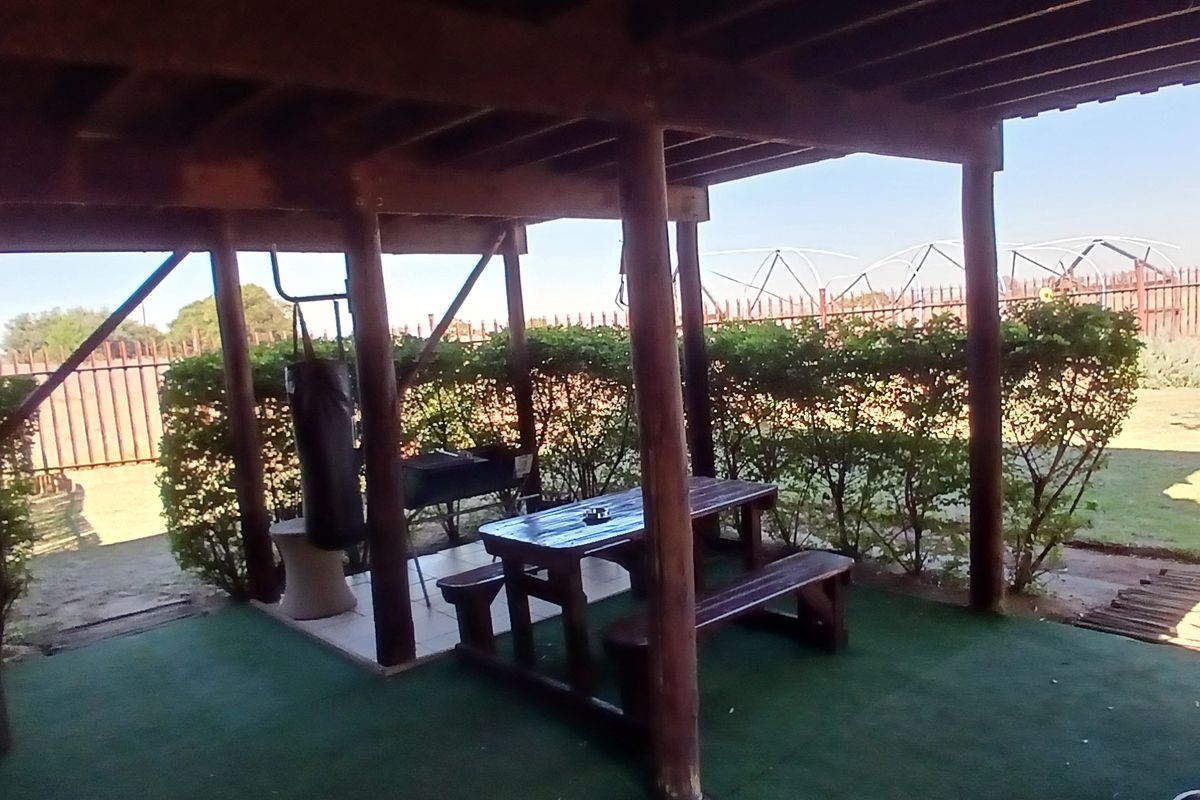 Home that feels like a holiday! - Photo 2