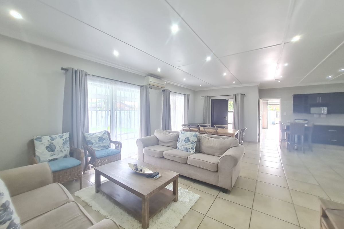 For the young executive! 3 bedroom modern unt to rent - Photo 2
