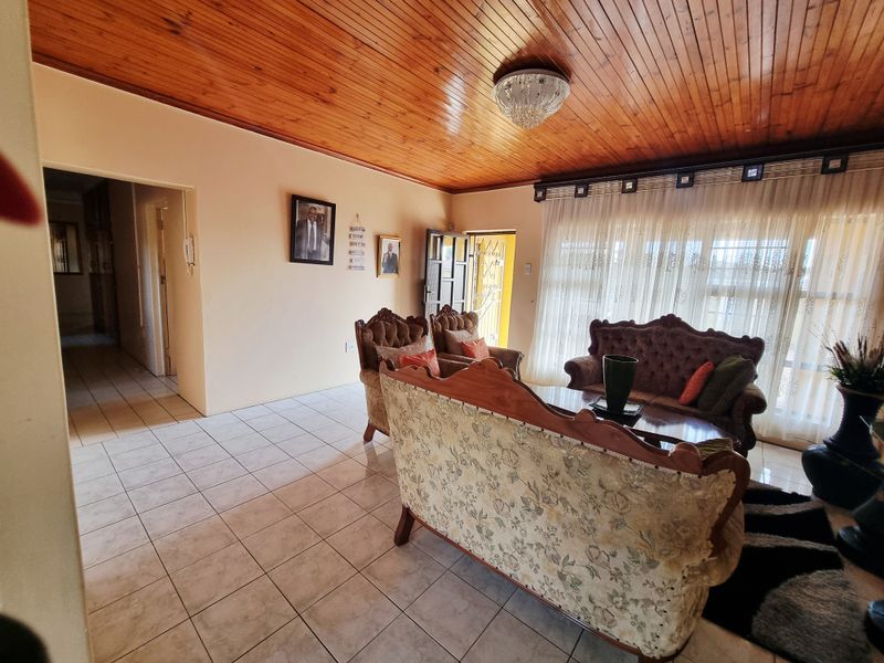 Sole Mandate- House For Sale - Photo 5