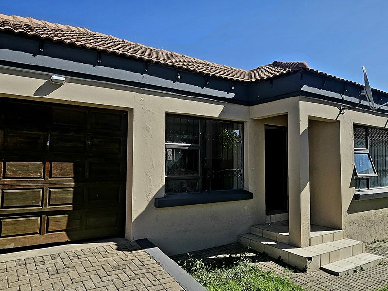 Modern Comfort in a Secure Complex - Photo 3