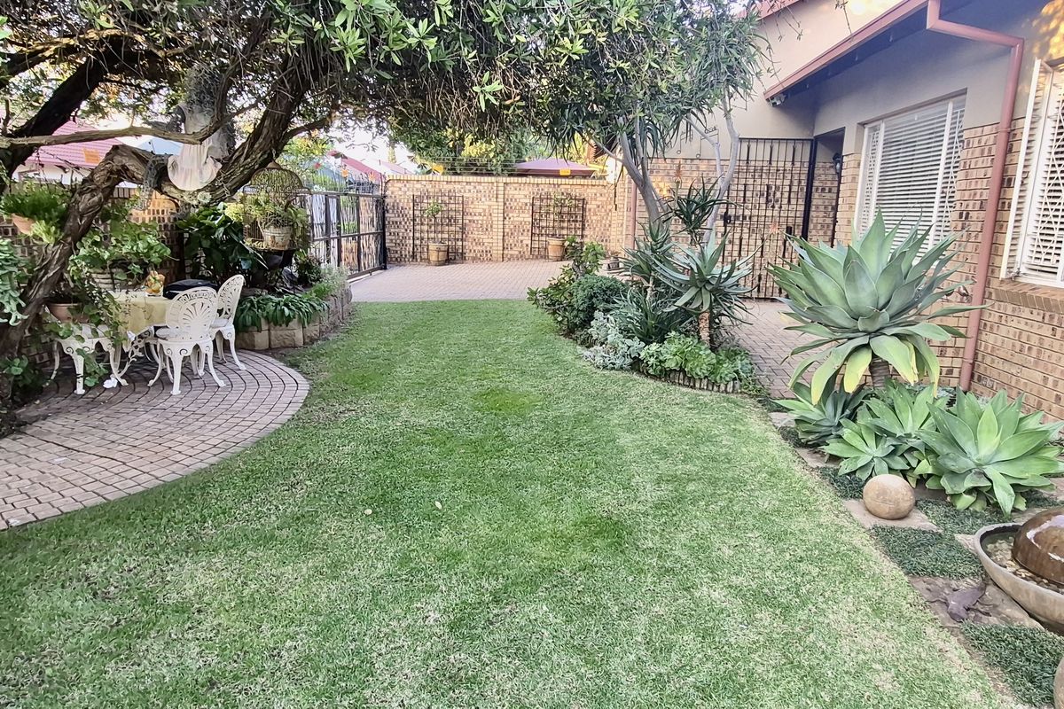 Modern and elegant townhouses for sale in del Judor x 4 - Photo 4