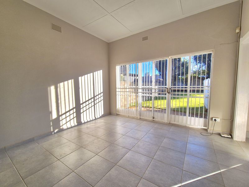 STUNNING NEWLY RENOVATED HOME FOR SALE! - Photo 8