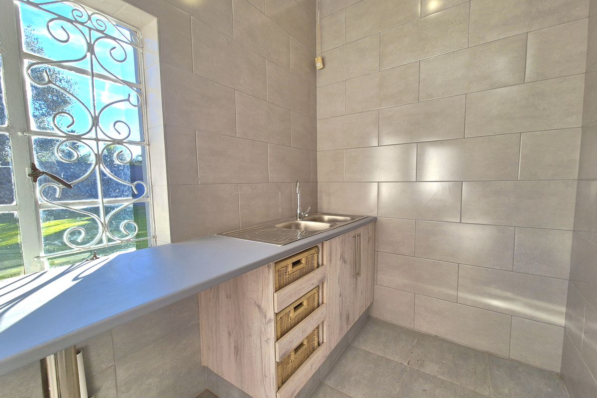 STUNNING NEWLY RENOVATED HOME FOR SALE! - Photo 5