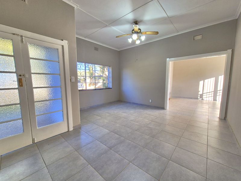 STUNNING NEWLY RENOVATED HOME FOR SALE! - Photo 6