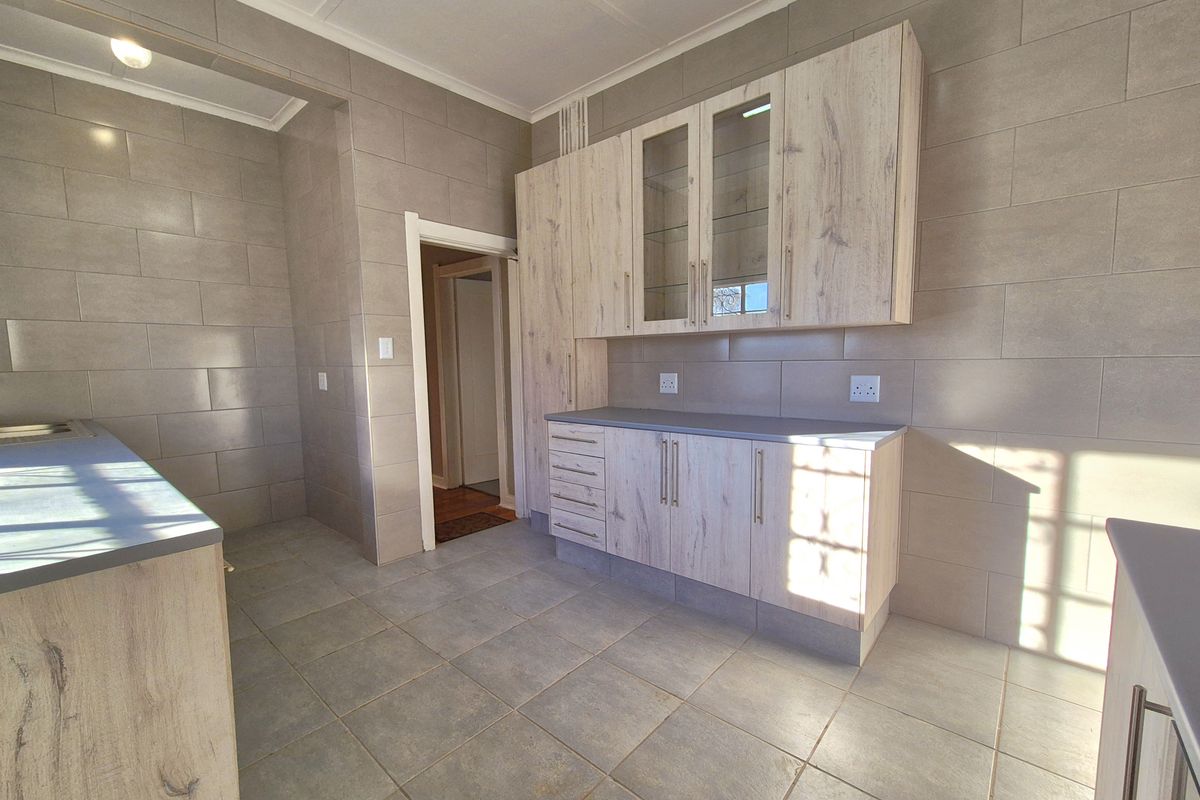 STUNNING NEWLY RENOVATED HOME FOR SALE! - Photo 3