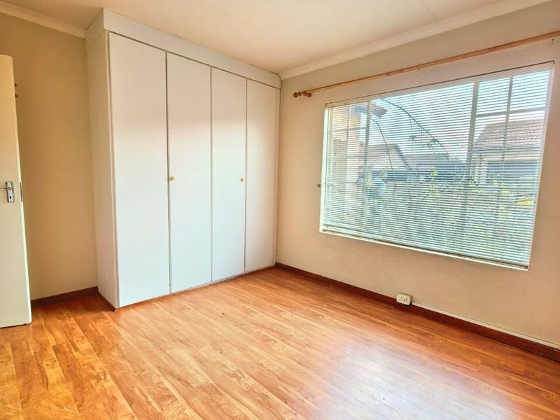 Neat, facebrick townhouse for sale in Sasolburg in a popular complex - Photo 8