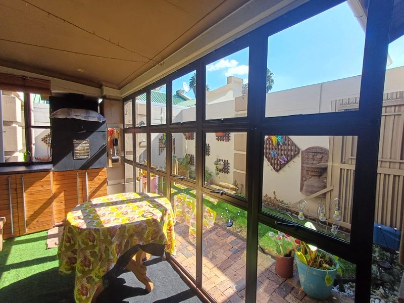 Whoo Hoo... Getting Excited Over A New SE 3 Townhouse, Perfectly Priced - Photo 8