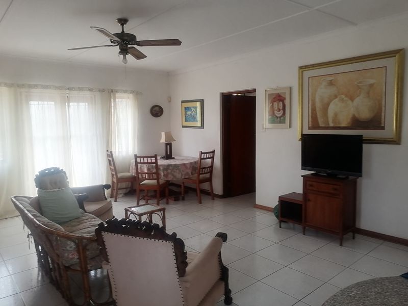Stunning 2 Bedroom Cottage for Rental - Photo 3