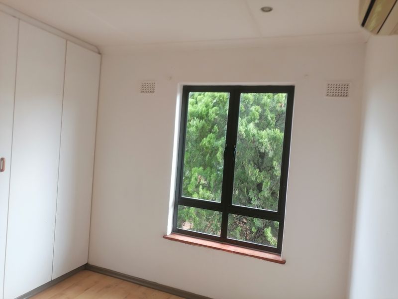 Cosy 3 Bedroom Duplex For Sale - Photo 7