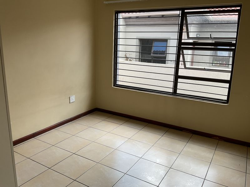 Townhouse Rental Monthly In Midrand - Photo 7