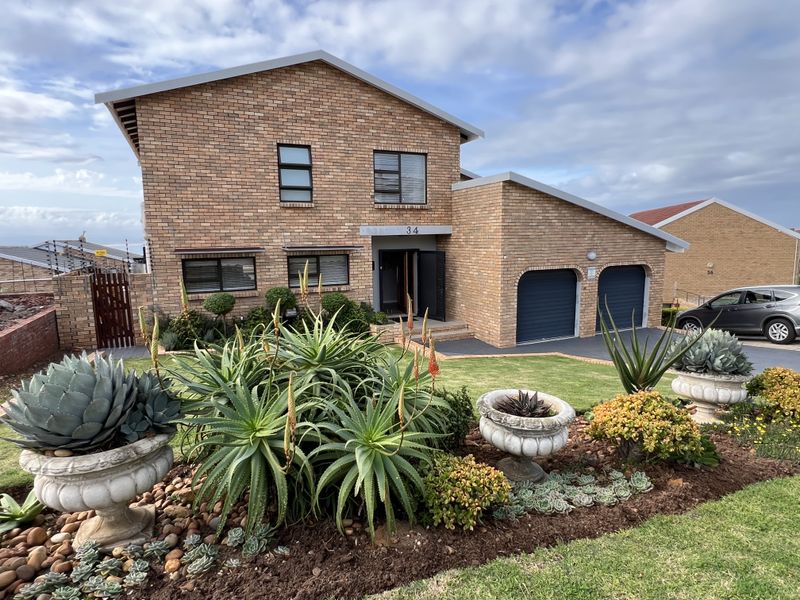 Secure and Low Maintenance Family Home, Wavecrest - Photo 1