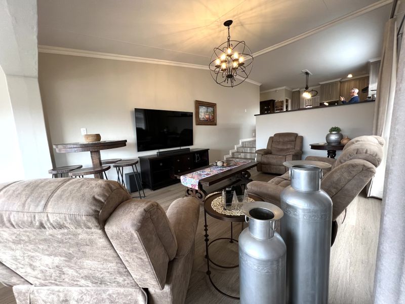 Secure and Low Maintenance Family Home, Wavecrest - Photo 3
