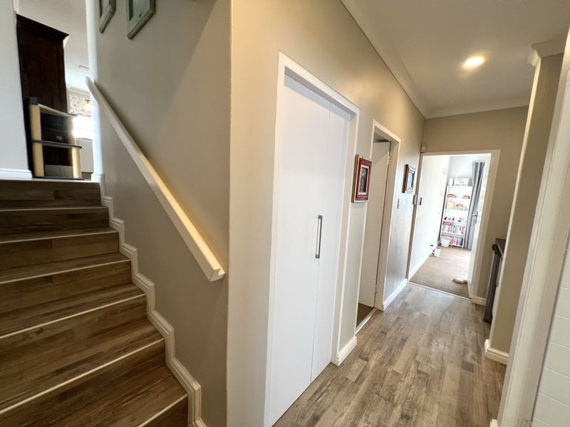Secure and Low Maintenance Family Home, Wavecrest - Photo 9