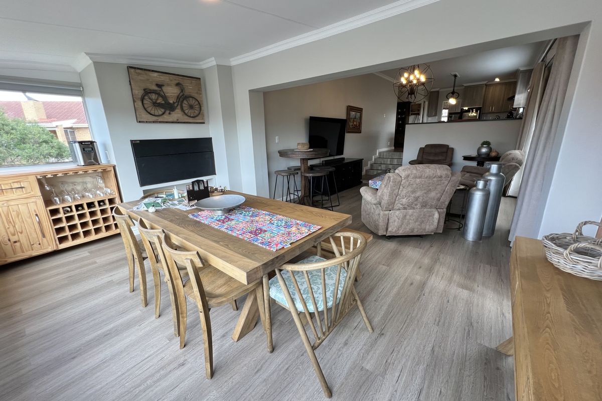 Secure and Low Maintenance Family Home, Wavecrest - Photo 4