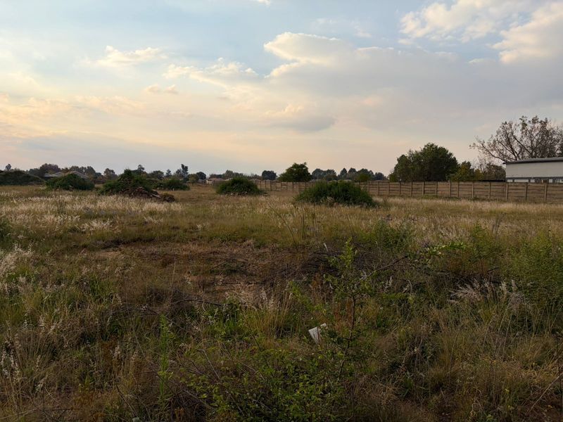 Welcome to an exceptional investment opportunity — a remarkable 16 271m2 vacant stand. - Photo 1