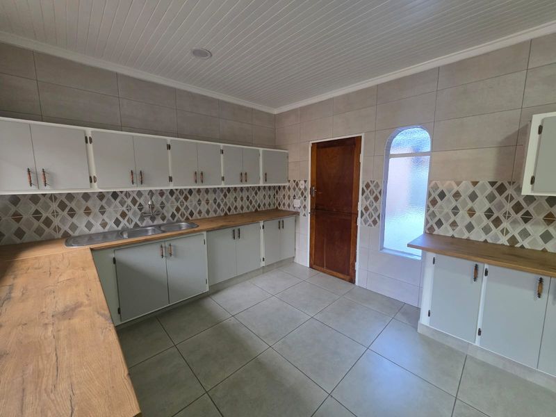STUNNING NEWLY RENOVATED HOUSE FOR SALE IN VAALPARK - Photo 9