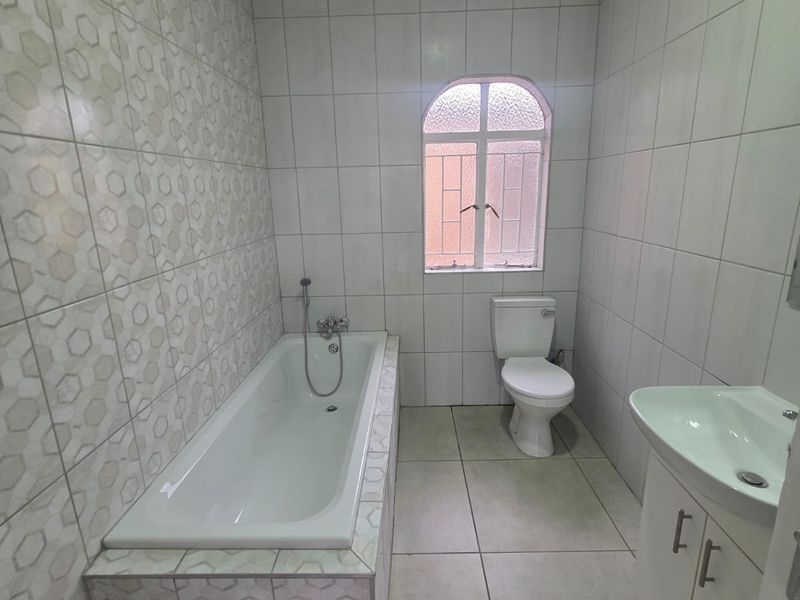 STUNNING NEWLY RENOVATED HOUSE FOR SALE IN VAALPARK - Photo 10