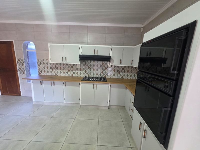 STUNNING NEWLY RENOVATED HOUSE FOR SALE IN VAALPARK - Photo 8